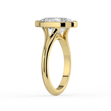 The Gabriella Ring - Oval Bezel with Split Band