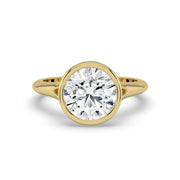 The Gabriella Ring — Round Bezel with Split Band Lab-Grown Diamond Engagement Ring in Yellow Gold | The Jewel Concierge